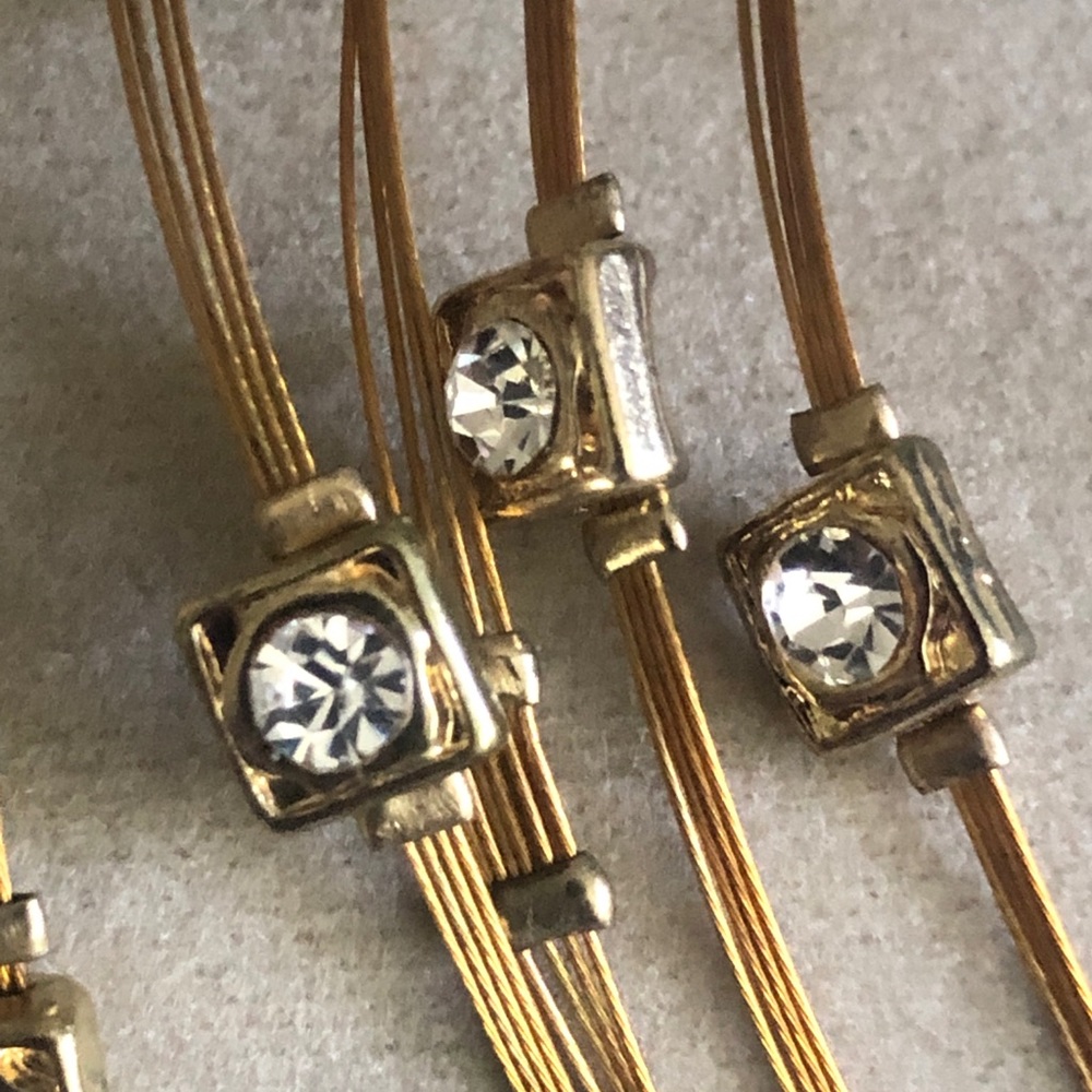 Set of 8 gold and rhinestone bangle stacking bracelets - Picture 5 of 9